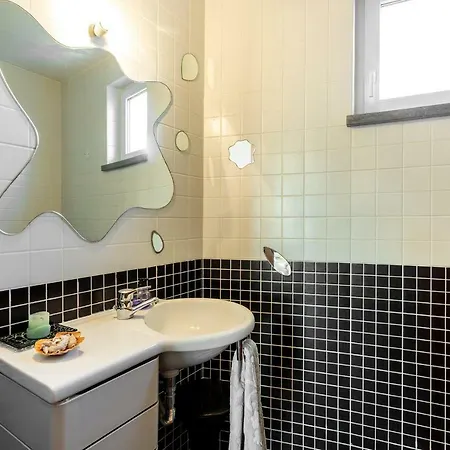 Whome | Praia Azul Beach House Semesterbostad Silveira (Lisbon)