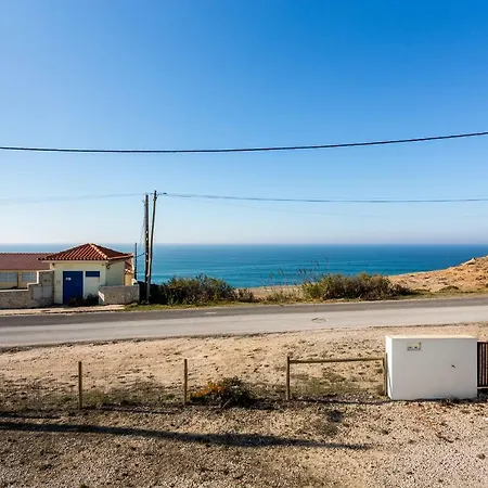 Whome | Praia Azul Beach House Semesterbostad Silveira (Lisbon)