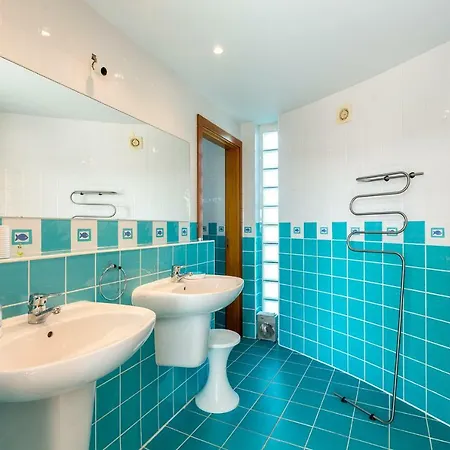 Whome | Praia Azul Beach House Semesterbostad