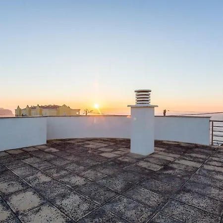 Whome | Praia Azul Beach House Semesterbostad